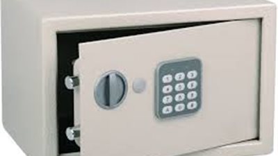 تغطيات وضوابط وثيقة التأمين على الخزانة للمؤسسات والشركات 