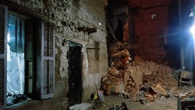 انهيار منزلين في أسيوط.. وإخلاء المنازل المجاورة من السكان