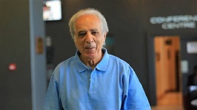 سمير عدلي يعقد جلسة تنسيقية مع مراقب مباراة الأهلي والهلال 