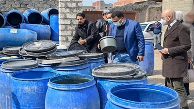 غلق معملين للمخللات وضبط 16 طن ورق عنب وقرنبيط فاسد بالشرقية|صور