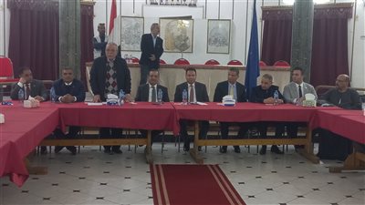 رئيس شركة السكر يكشف لوفد برلمانى أسباب ارتفاع الأسعار 