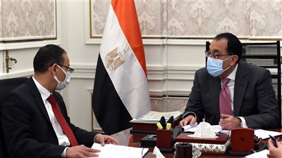 رئيس الرقابة المالية يكشف لرئيس الوزراء موقف قانون التأمين الموحد