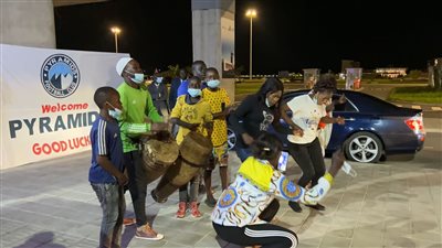 فرقة شعبية تستقبل بعثة بيراميدز في زامبيا |صور