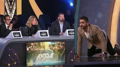 بعد تألقه في المونولوج.. سجدة شكر لمتسابق على مسرح الدوم|فيديو