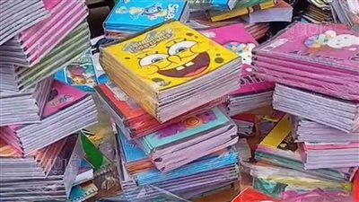 أرخص علبة أقلام ودستة الكشاكيل بـ 25 جنيهًا.. اعرف أسعار الأدوات المدرسية بالفجالة |فيديو