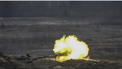 قصف مدفعي لليوم الثاني بأوكرانيا.. وأصابع الاتهام توجه لكييف