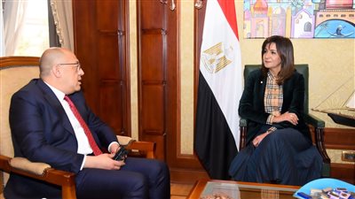 وزيرة الهجرة تبحث تبادل الخبرات مع سفير الفلبين