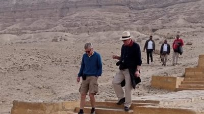  وفد إنجليزي يزور منطقة آثار بني حسن بالمنيا