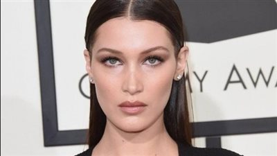 عارضة الأزياء بيلا حديد توجه رسالة تضامنًا مع المحجبات