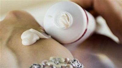 هيئة الدواء تحذر من سوء استخدام المستحضرات الموضعية لتفتيح الجلد 