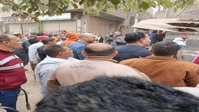 حريق مطعم أمام قسم مشتول السوق بالشرقية| صور 