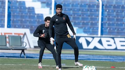 مران قوي لـ حراس مرمى الأهلي استعدادًا لمباراة الهلال