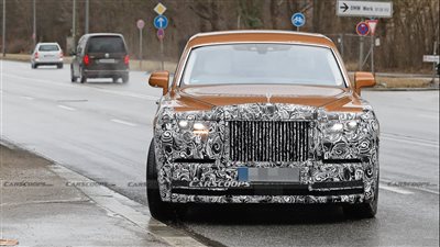 رولز رويس تخطط لبدائل كهربائية من سياراتها الفاخرة في 2023