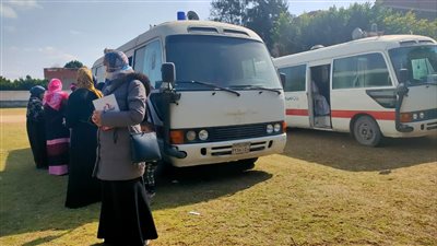 الكشف على ١٩٨٩ مريضا خلال قافلة طبية مجانية بالبحيرة