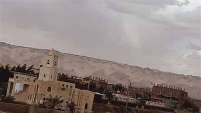 هطول أمطار خفيفة ونشاط ملحوظ للرياح في الوادى الجديد | صور