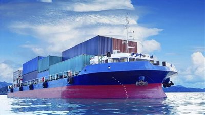 بينها خطر التصادم.. تغطيات واستثناءات تأمين السفن والبضائع