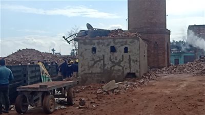 أسماء ضحايا ومصابي حادث انهيار مدخنة مصنع الطوب بالدقهلية 