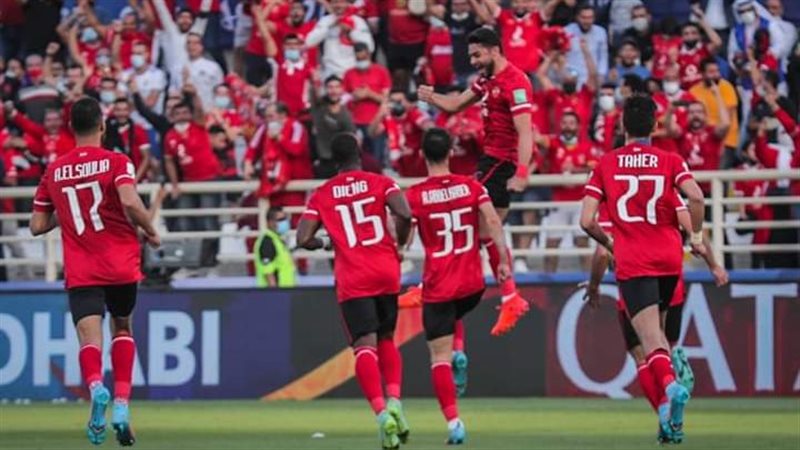 لاعبو الأهلي