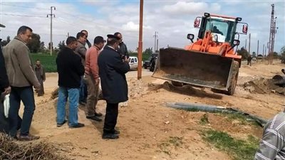 إزالة 18 حالة تعد على أملاك الري والطرق بمركز العدوة بالمنيا