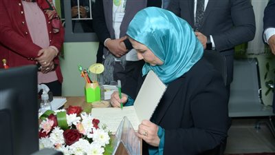 وزيرة التضامن الاجتماعي تكرم الطلاب المشاركين في معسكر قادرون باختلاف بجامعة المنصورة