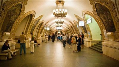 في 3 دقائق.. روسيا تبتكر ماكينات حديثة لصناعة البيتزا 