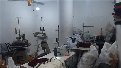 غلق وتشميع منزل تم تحويله لمصنع ملابس بالوراق| فيديو