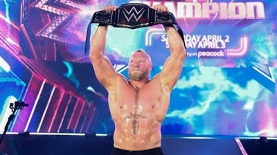 أقيمت بالسعودية لأول مرة.. ليسنر يقهر 5 عمالقة.. ويحصد بطولة العالم للمصارعة الحرة| فيديو