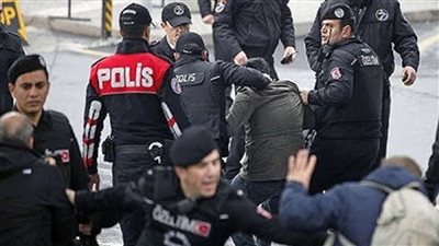 مسلح يقتل صحفيا تركيا