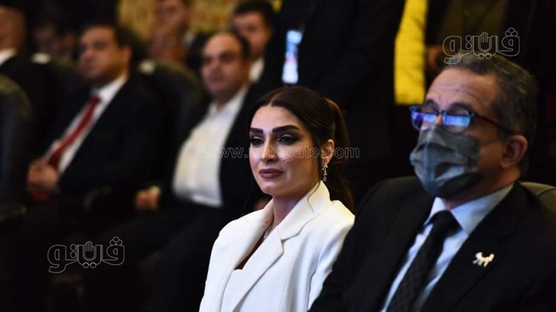 الفنانة روجينا