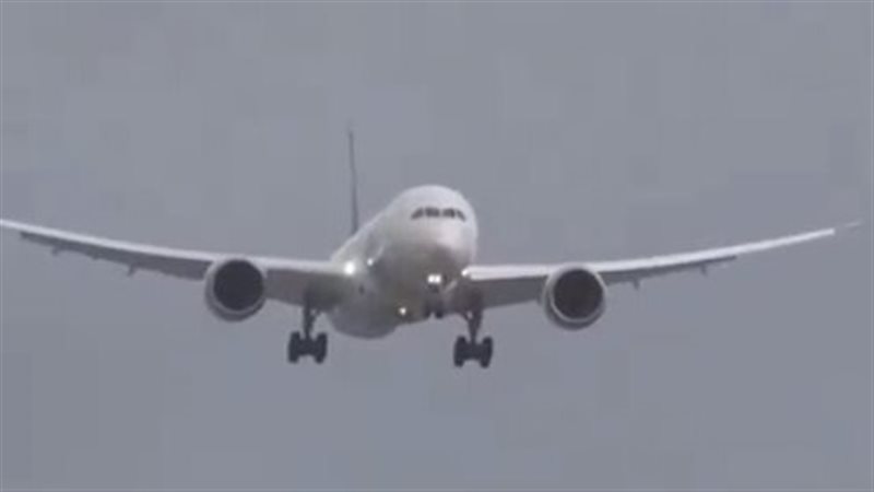 طيار مصري يهبط بنجاح