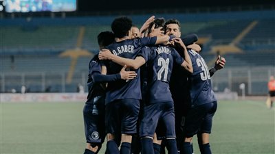 بيراميدز يفوز على البنك الأهلي بهدف ويتصدر الدوري