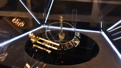 المشغولات الذهبية الفرعونية تتصدر منتجات معرض نيبو الدولي | صور