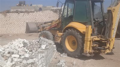 إزالة ١١ منشاة متعدية على أملاك الدولة بالصف وأطفيح|فيديو وصور 