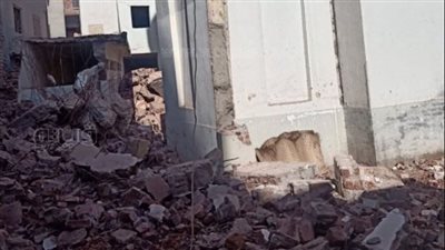 انهيار مئذنة مسجد أثناء الترميم بالشرقية | صور