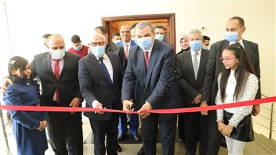 سعفان يفتتح معرض منتجات خريجي مركز التدريب المهني ببورسعيد