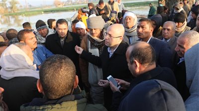 محافظ بني سويف يُطمئن أهالي سنور بعد تعرضها لسيول: الوضع آمن ومستقر 