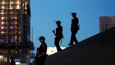 اعتقال 19 ضابط شرطة أمريكي بتهمة العنف المفرط ضد المتظاهرين