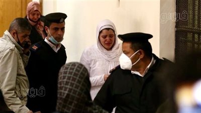 حنين حسام في محاكمتها بالاتجار في البشر: عايزه أروح مع أمي | فيديو 