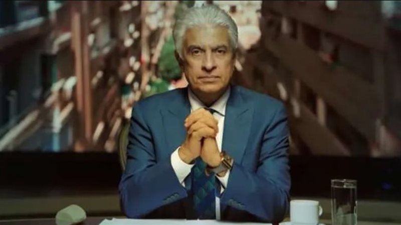الإعلامى الراحل وائل