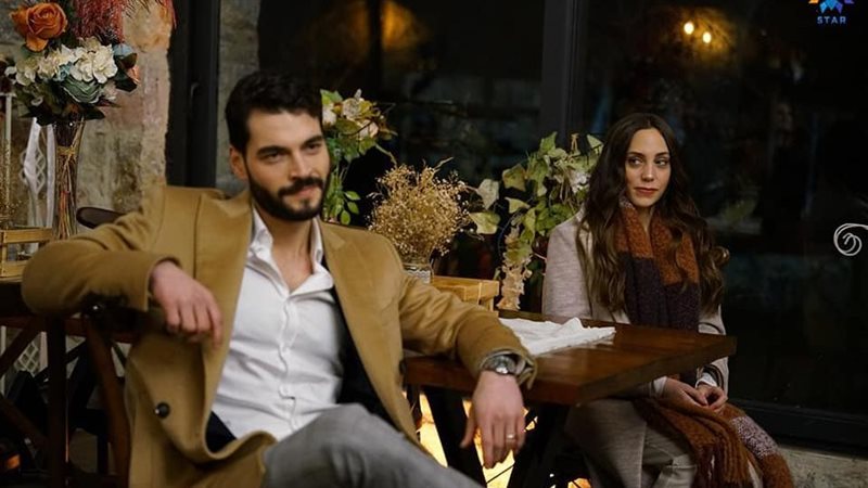 أبطال مسلسل لعبة