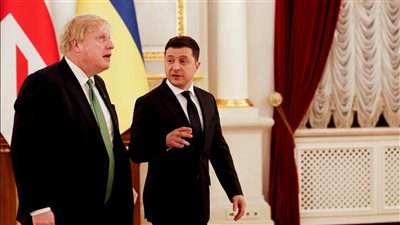 جونسون يحذّر الرئيس الأوكراني: الغزو الروسي خلال ساعات