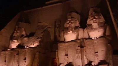 بث مباشر.. تعامد الشمس على وجه الملك رمسيس الثاني