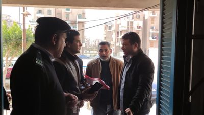 غلق وتشميع 15 منشأة لممارسة أنشطة مخالفة بالعبور 