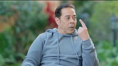 على طريقة محمد رمضان.. مدحت صالح يرفع شعار نمبر وان في أبو العروسة 