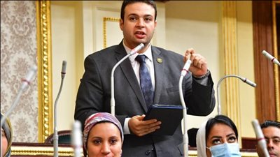 نائب منتقدا قانون الضرائب: 