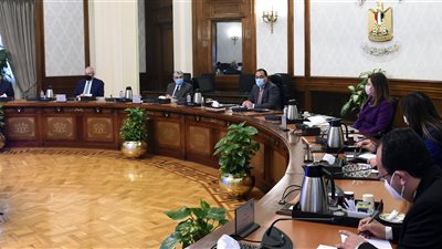 مدبولي يوجه بسرعة عقد اجتماعات اللجنة الخاصة بدراسة حوافز مشروعات الهيدروجين الأخضر