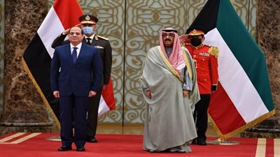 الرئيس السيسى يغادر الكويت عقب لقاء الأمير وولي العهد