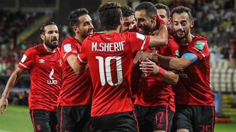 لاعبو الأهلي