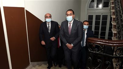 رئيس الوزراء يتفقد أعمال تطوير مقر مصلحة الشهر العقاري والتوثيق برمسيس