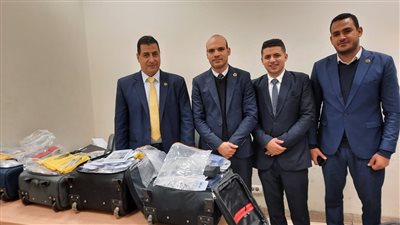 ضبط راكب آسيوي حاول تهريب مستلزمات طب وجراحة الأسنان بمطار القاهرة | صور